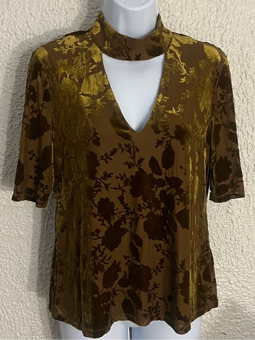 1.STATE Velvet Burnout Floral Choker Top Whimsigoth Grunge Gold Olive